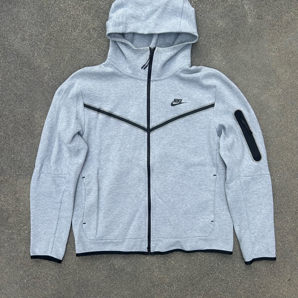 Nike Men's Gray Nike Tech Zip-up Hoodie